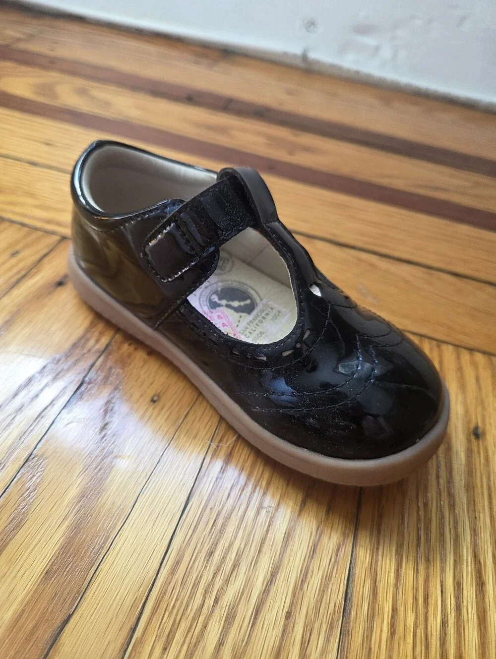 Livie & Luca AMICA T-Strap Mary Jane Heart Cutout Shoes- Size 7 Toddler Black
